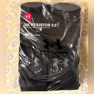 Under Armour UA resistor cushioned crew socks Men’s size 13-16